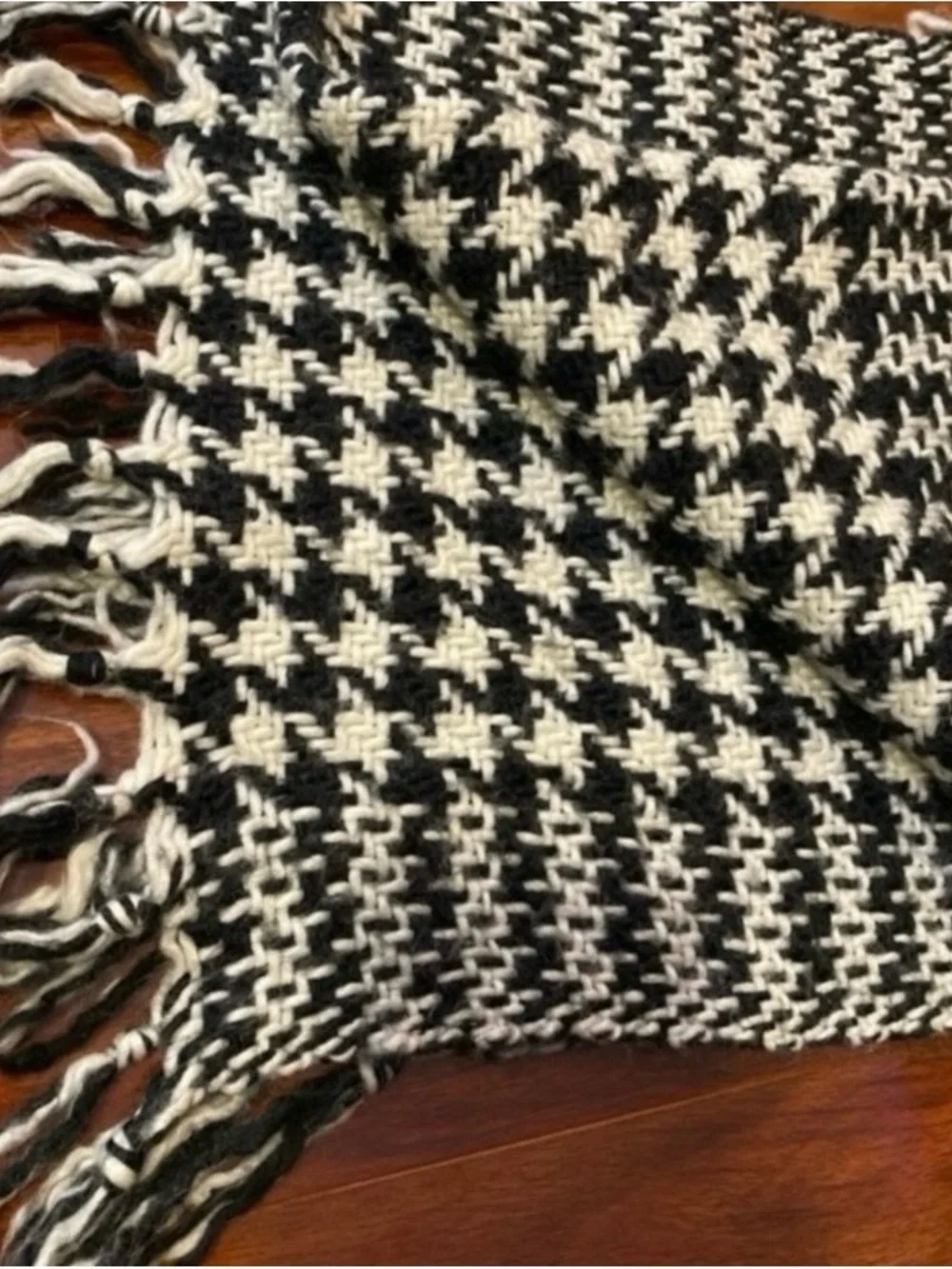 Black and White Houndstooth Knit Scarf - Women Accessories